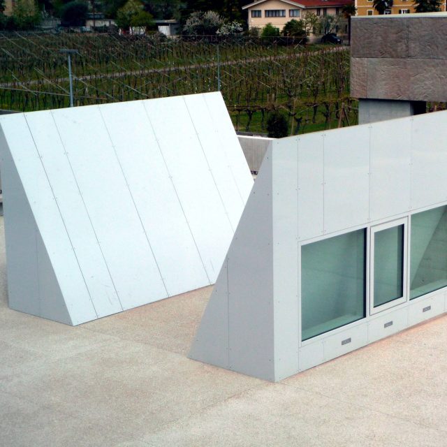 Aluminum cladding skylights