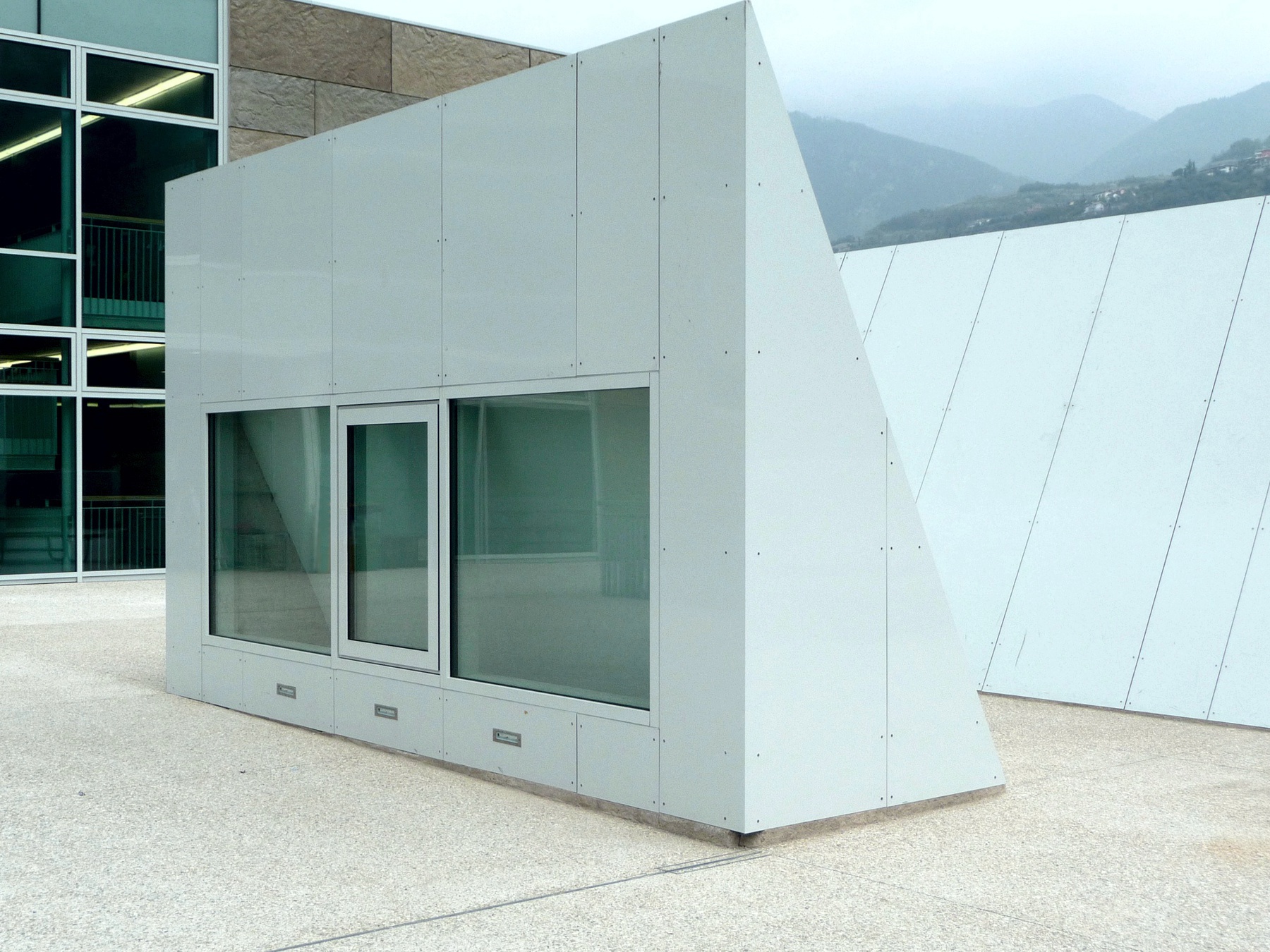 Aluminum cladding skylights