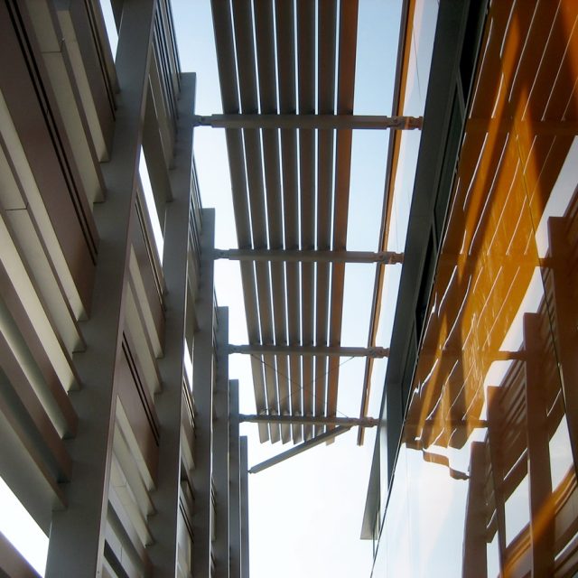 Steel-aluminium sunbreakers