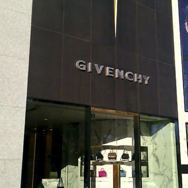 Givenchy flagship store - Baku