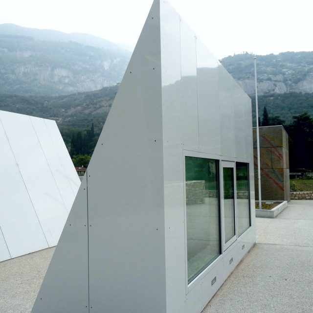 Aluminum cladding skylights