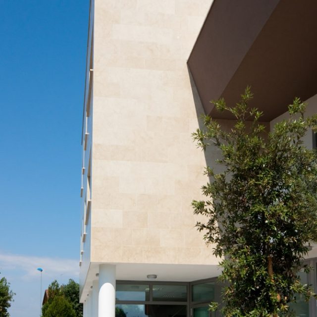 serramenti, taglio termico, avvolgibili, tende, infissi freddi, condominio, padova