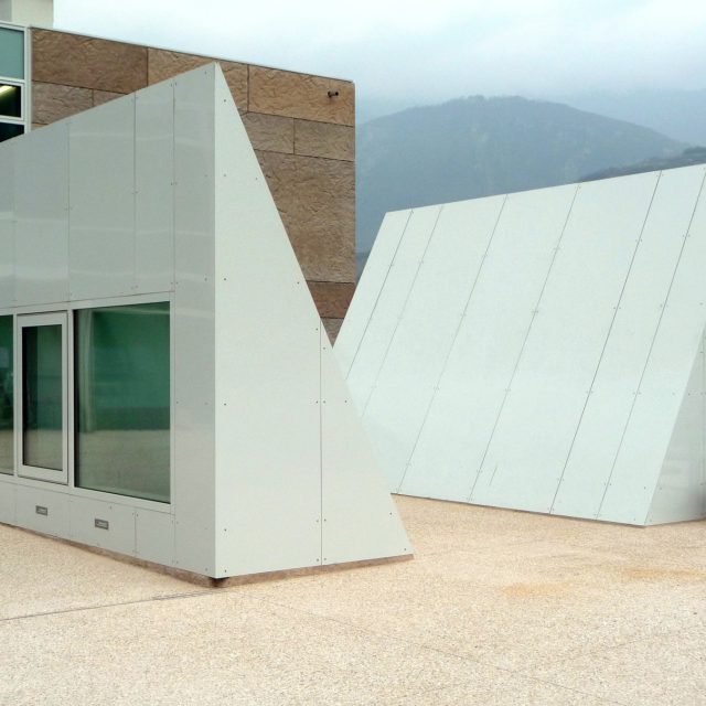 Aluminum cladding skylights