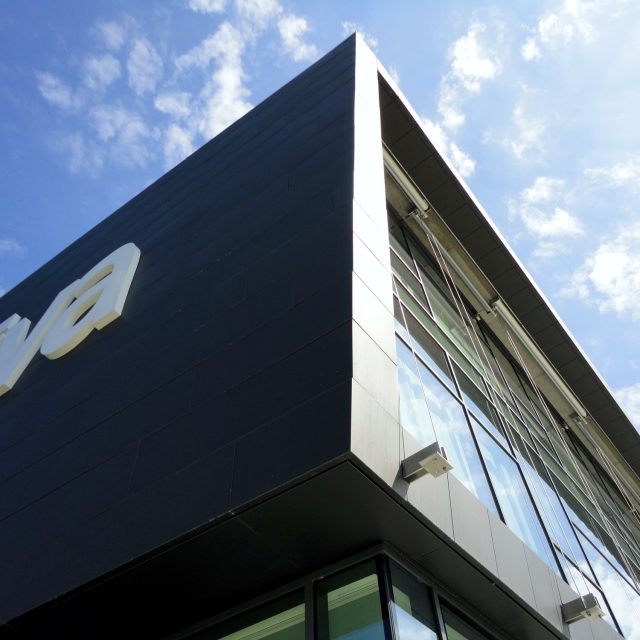 cladding panels, longevity, no maintenance, resistance, self-cleaning, vmzinc, rheinzinc