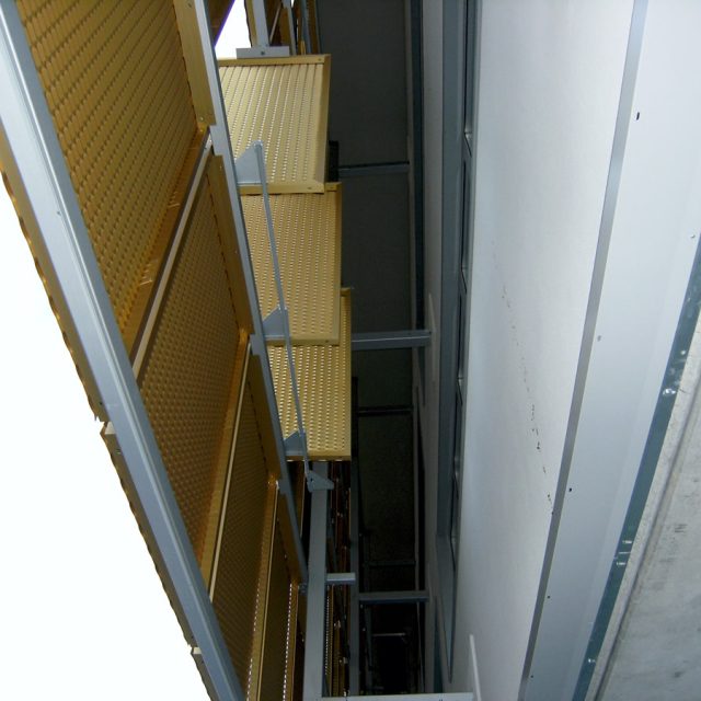 Goldenpada cladding