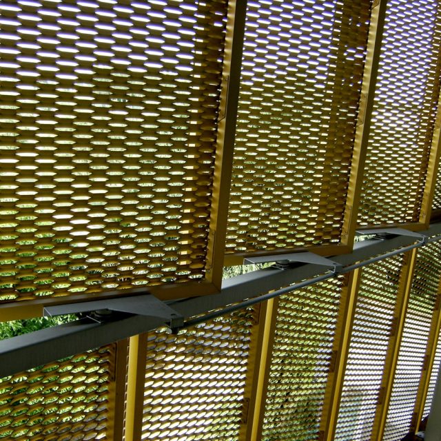 Goldenpada cladding