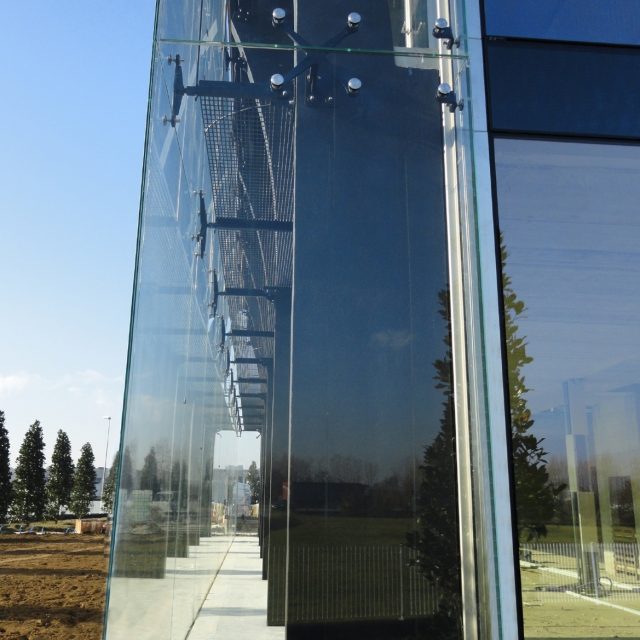 Double-skin façades