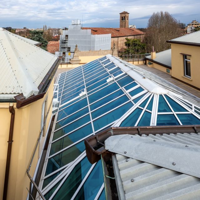 Skylight and velarium